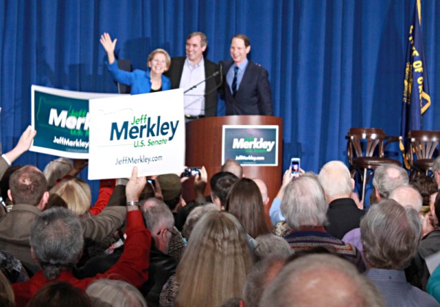 Sen. Elizabeth Warren on campaign trail with Sen. Jeff Merkley